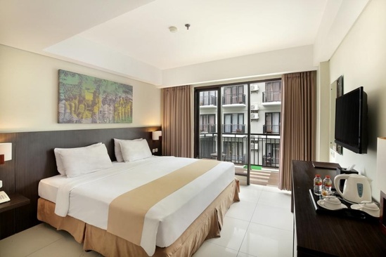 Famous Hotel Kuta
