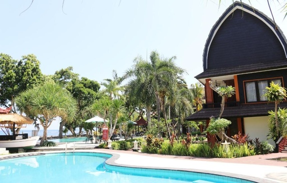 Puri Saron Lovina Hotel