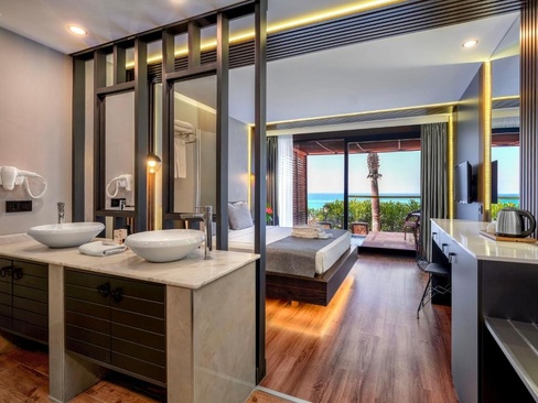 Adora Calma Beach Hotel