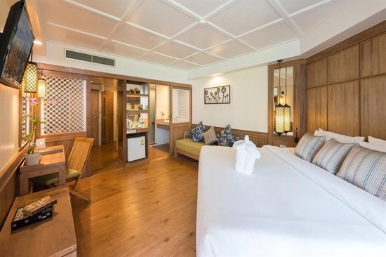 Katathani Phuket Beach Resort