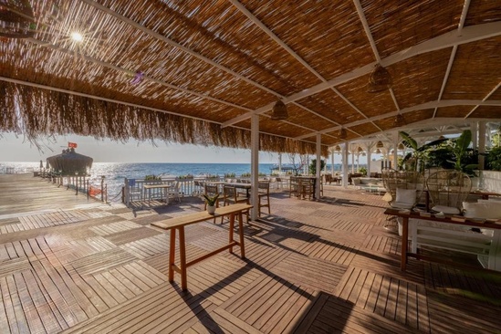 Crystal Flora Beach Resort