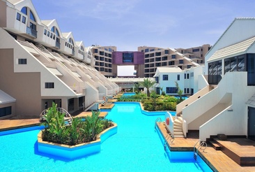 Susesi Luxury Resort