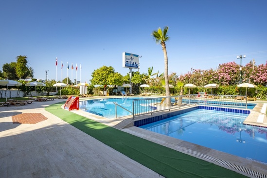 Titan Club Hotel Ultra