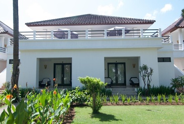 Legong Keraton Beach Hotel