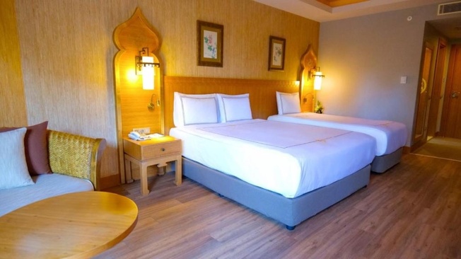 Royal Dragon Hotel